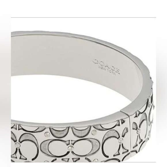 🔥🔥NWOT- AUTHENTIC-COACH-Silver-Tone Crystal Quilted C Bangle Bracelet🔥🔥 - Picture 7 of 14